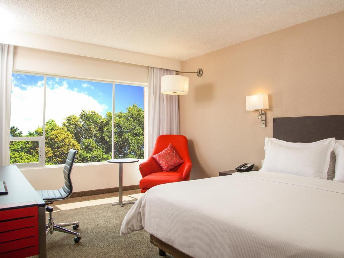 Fiesta Inn Guadalajara Aeropuerto Las Pintas 외부 사진