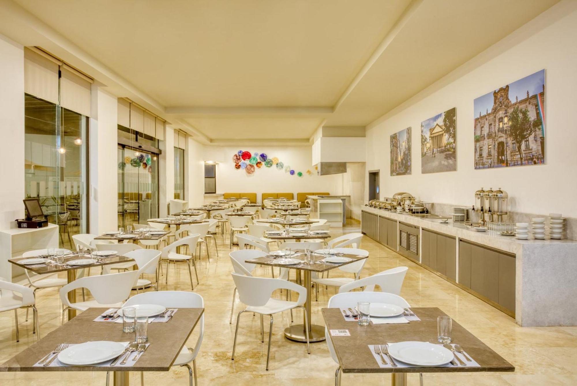 Fiesta Inn Guadalajara Aeropuerto Las Pintas 외부 사진